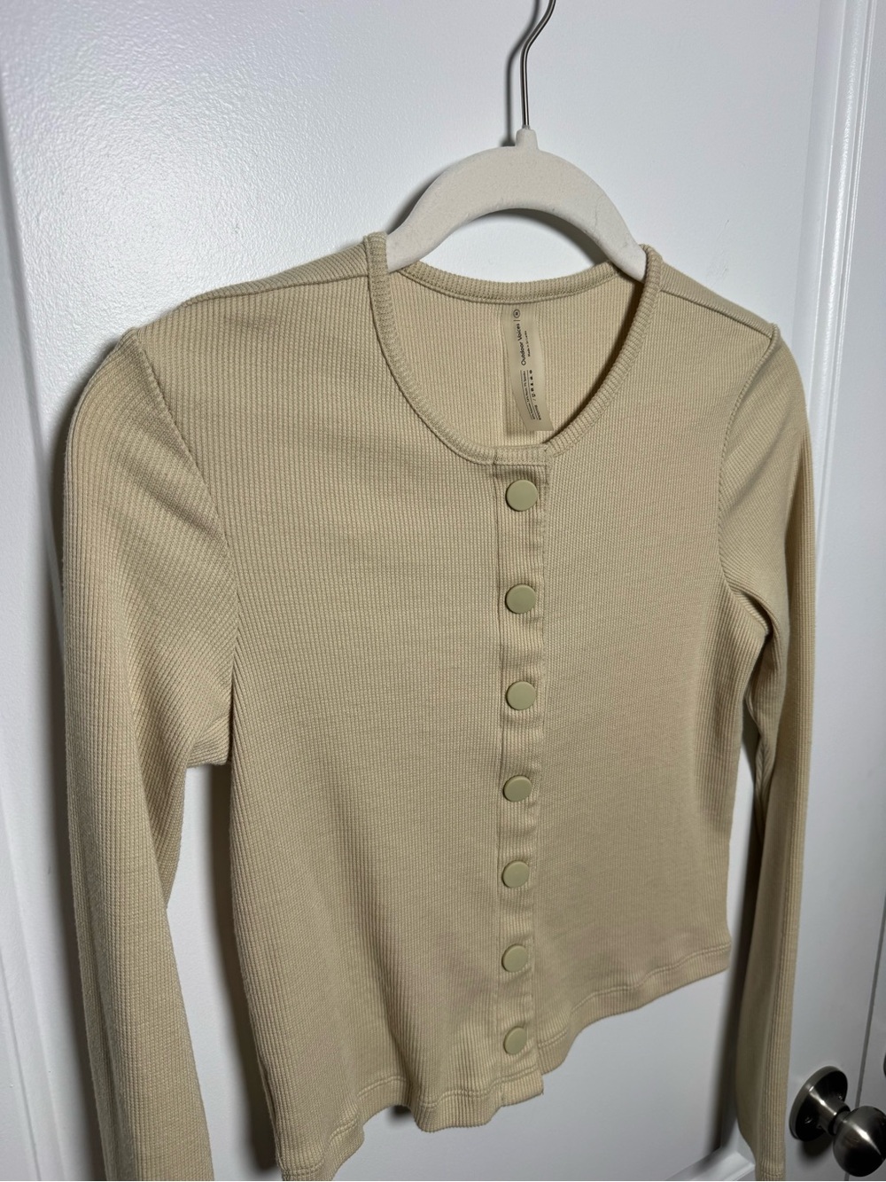Outdoor Voices Ribbed Snap Front Long Sleeve Crop Top Beige Medium